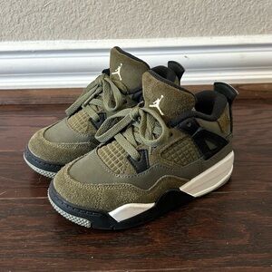 Kid's Jordan 4 Retro Sneakers, Size: 9C (Toddler), Color: Olive Green